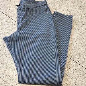 Striped blue and white Hue jeggings